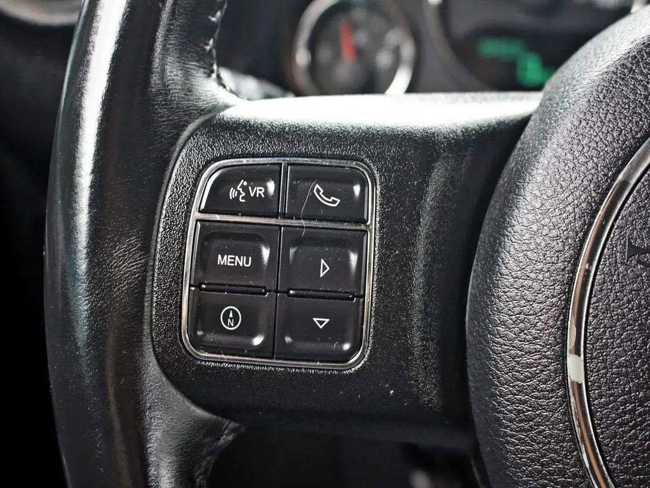 Used 2016 Jeep Wrangler Unlimited Rubicon w/ Connectivity Group image 9