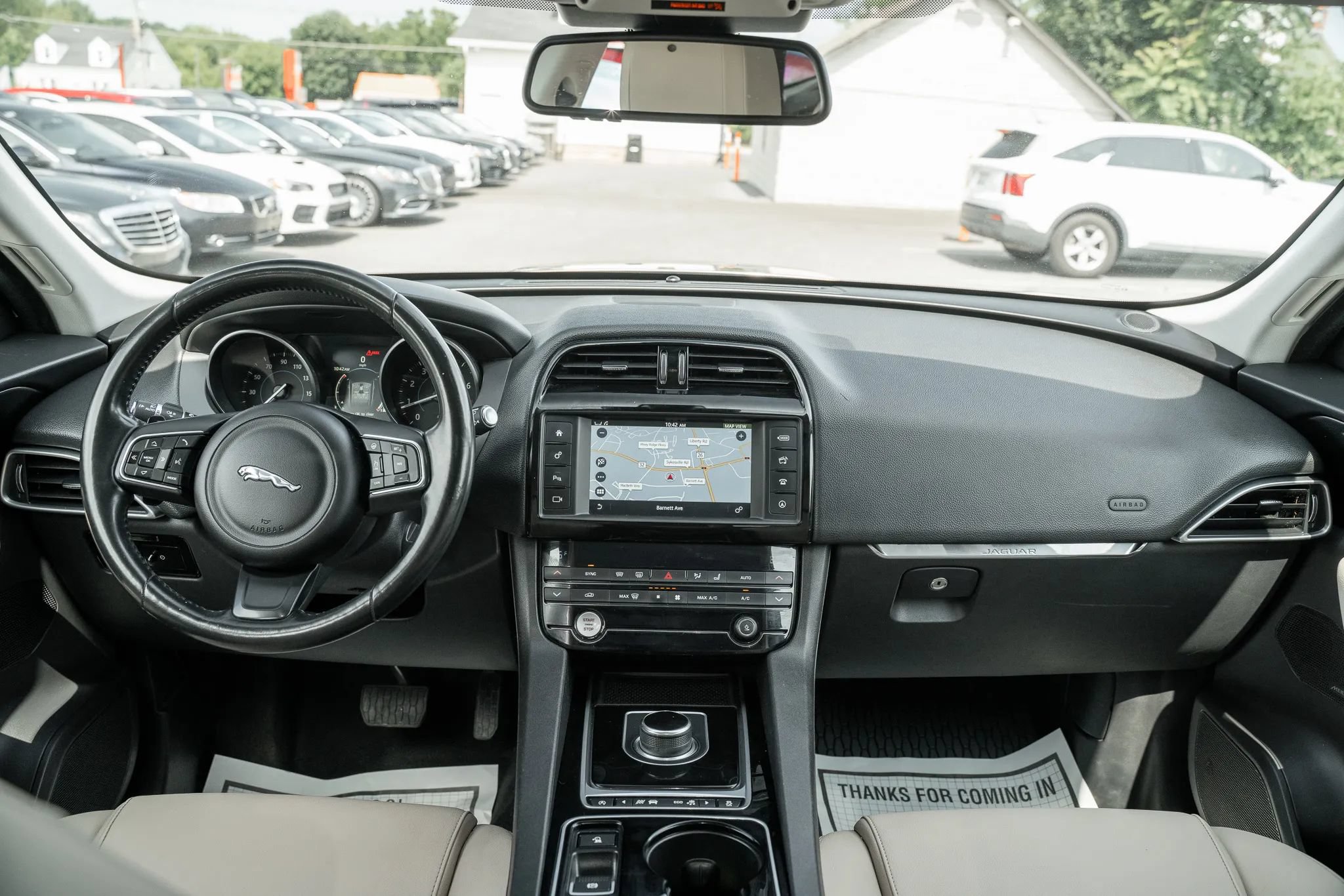 Used 2017 Jaguar F-PACE Premium AWD/4WD image 15