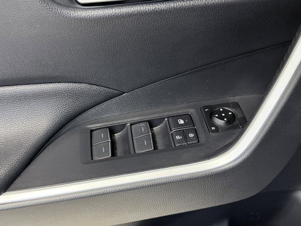 Used 2024 Toyota RAV4 SE image 35
