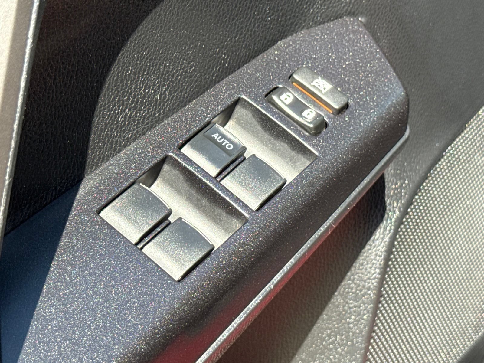 Used 2017 Toyota RAV4 LE FWD image 21