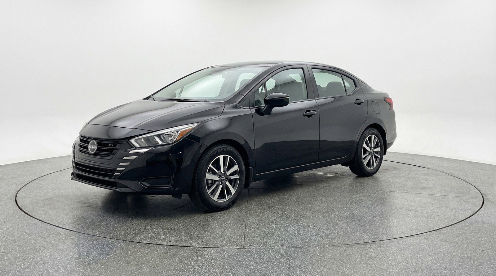 Used 2025 Nissan Versa SV FWD image 3