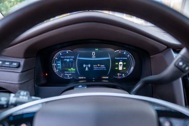 Used 2016 Cadillac Escalade Luxury image 31