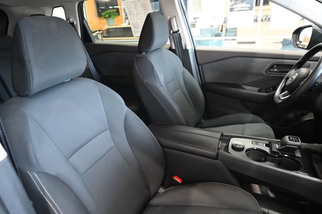 Used 2023 Nissan Rogue S AWD/4WD image 8