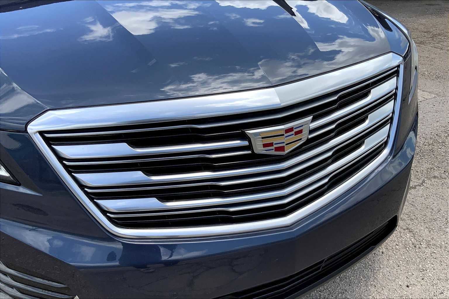 Used 2018 Cadillac XT5 Luxury w/ Driver Awareness Package image 58