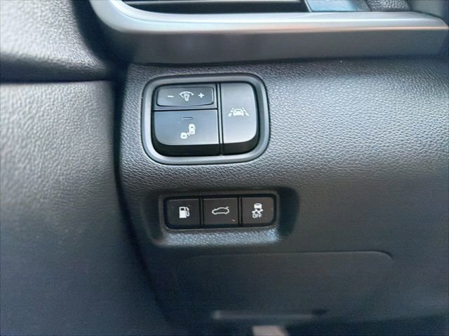 Used 2020 Kia Optima LX image 19