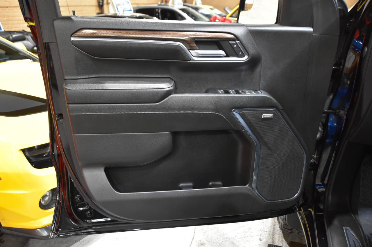 Used 2024 Chevrolet Silverado 1500 LT Trail Boss w/ Convenience Package II AWD/4WD image 16