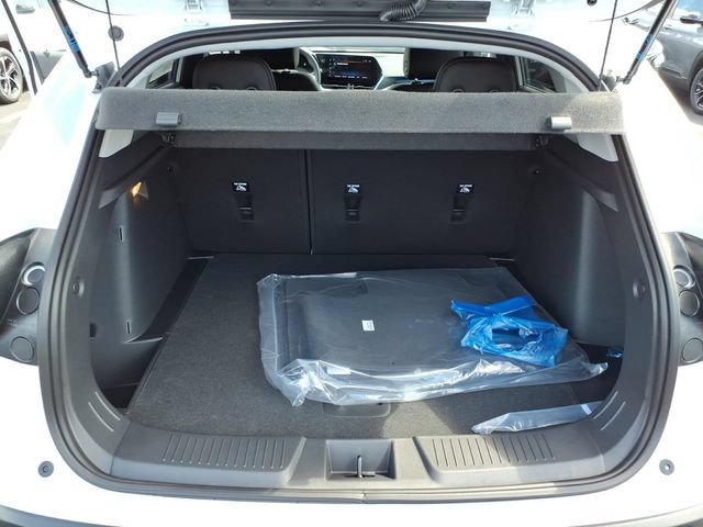 New 2026 Chevrolet Trax LT w/ Driver Confidence Package FWD image 9