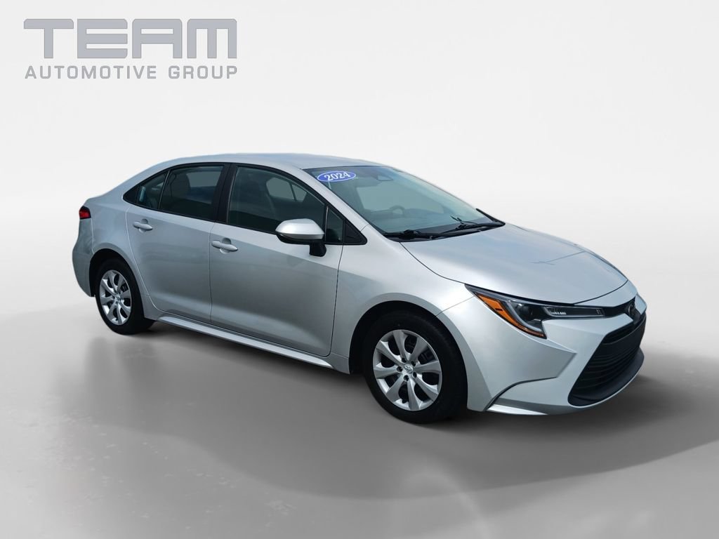 Used 2024 Toyota Corolla LE FWD image 1