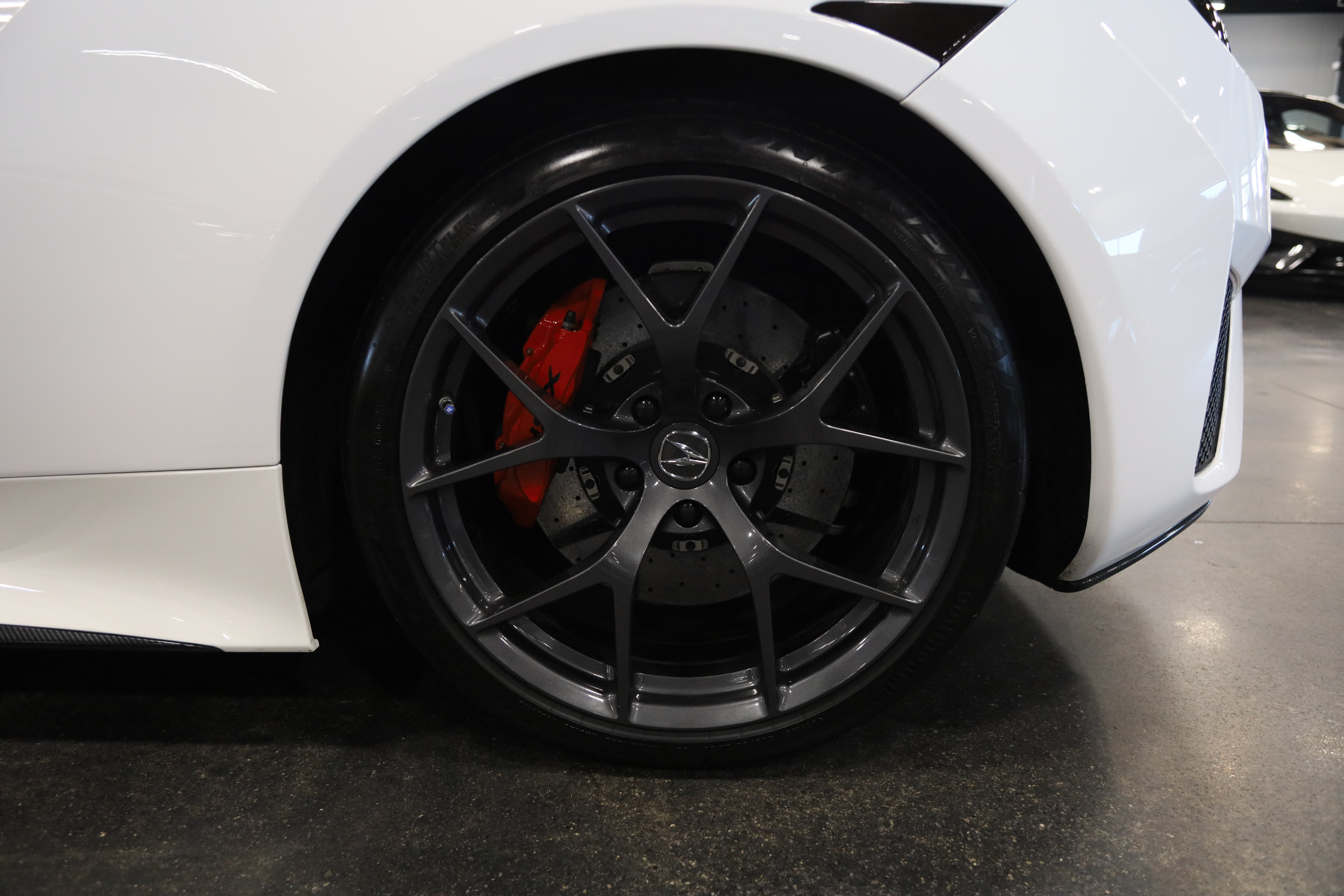 Used 2017 Acura NSX AWD/4WD image 13