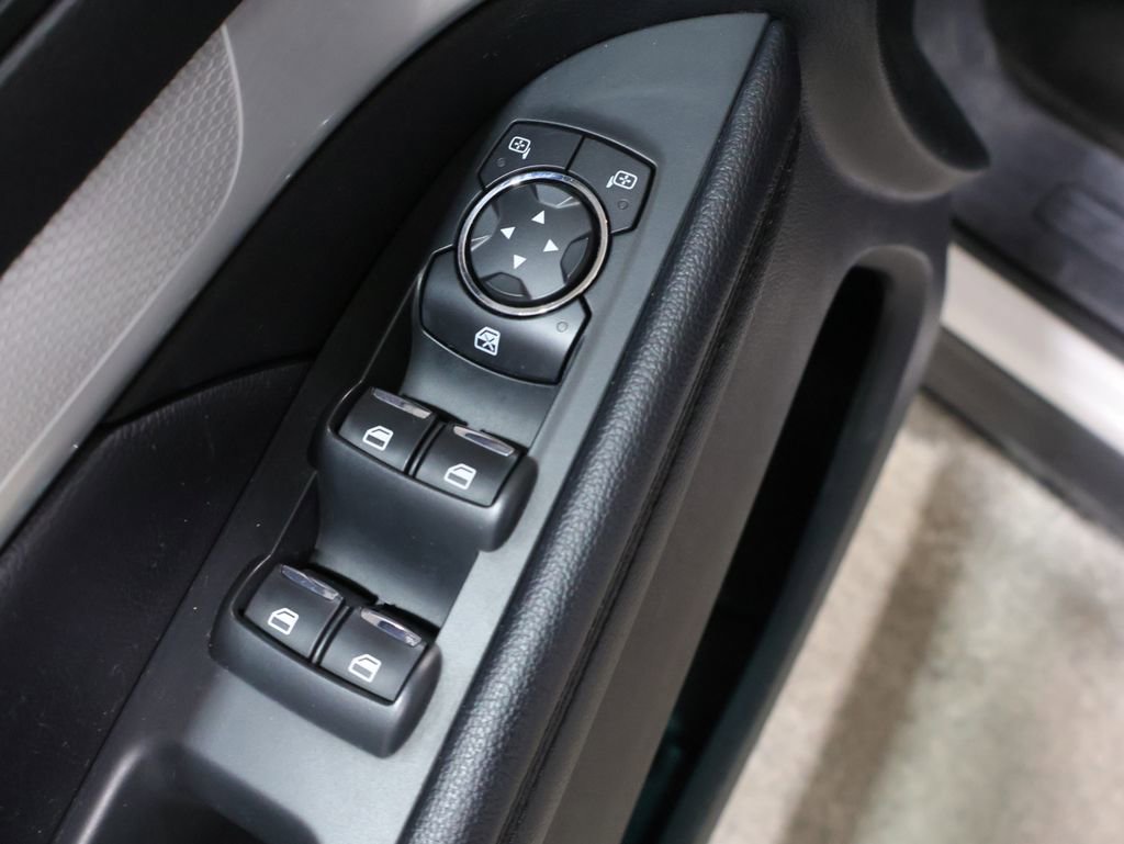 Used 2017 Ford Explorer XLT w/ Equipment Group 202A image 15