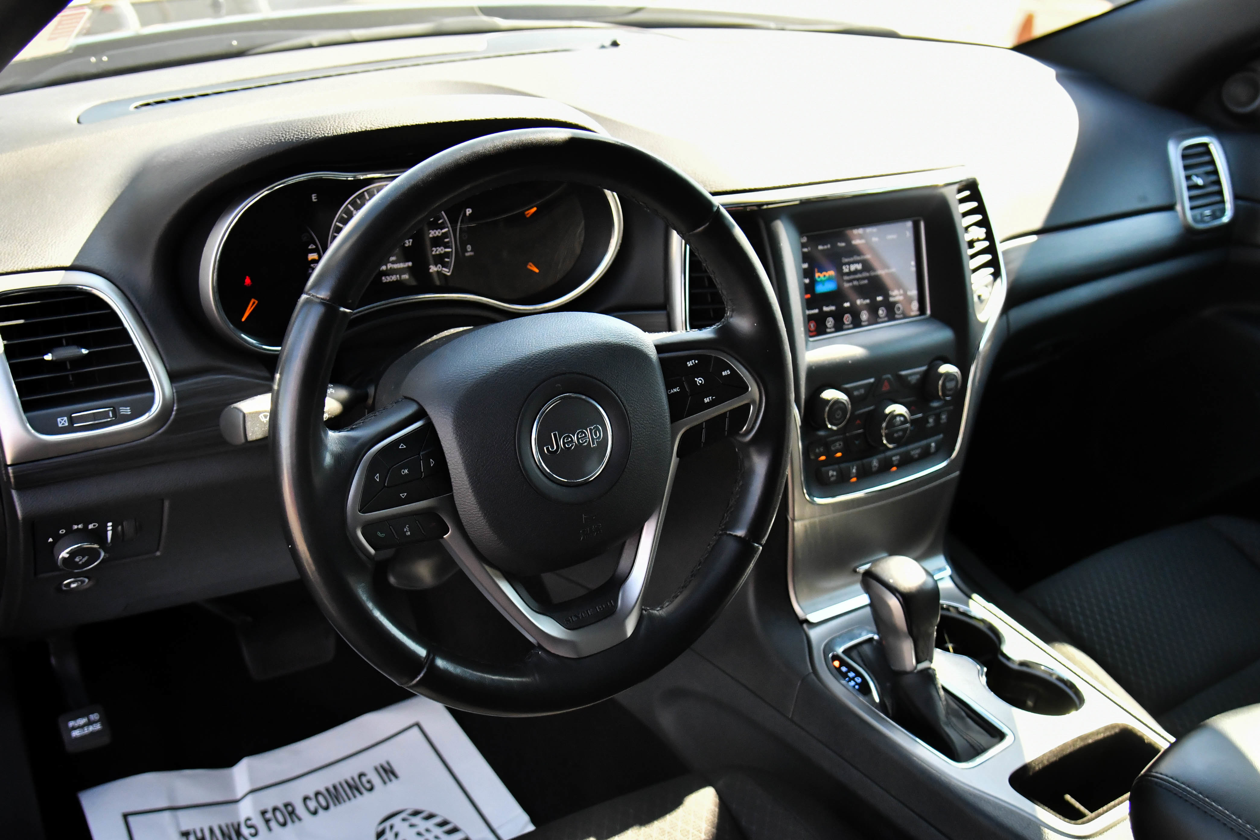 Used 2021 Jeep Grand Cherokee Laredo image 14