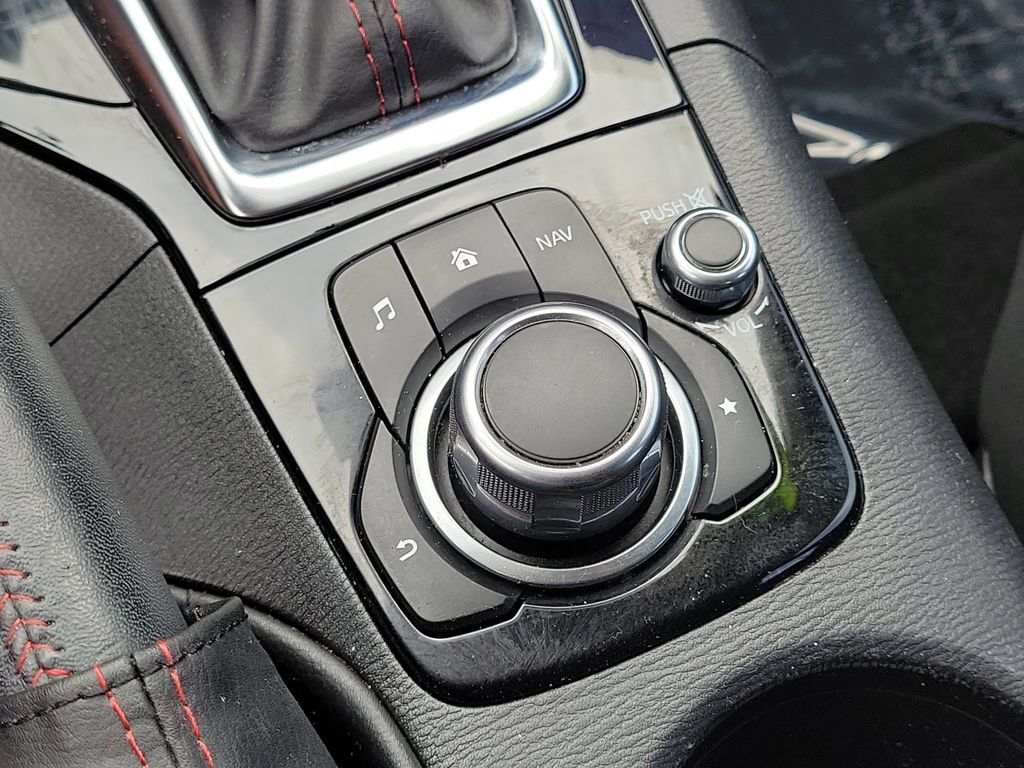 Used 2015 MAZDA MAZDA3 i Touring FWD image 24