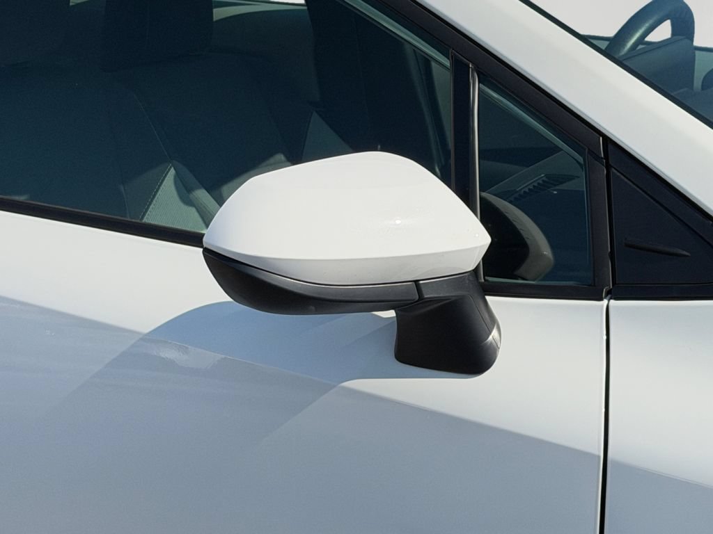 Used 2025 Toyota Corolla LE FWD image 11