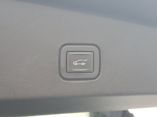 Used 2024 Cadillac Lyriq Sport w/ LPO, Floor Liner Package AWD/4WD image 9