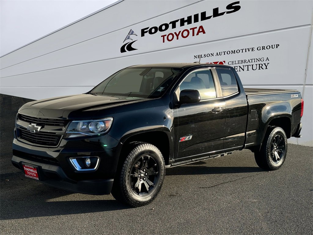 Used 2017 Chevrolet Colorado Z71 w/ Z71 Midnight Edition image 3