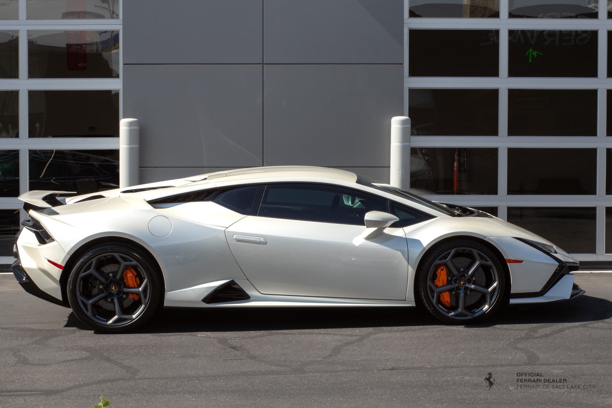 Used 2024 Lamborghini Huracan Tecnica RWD image 7