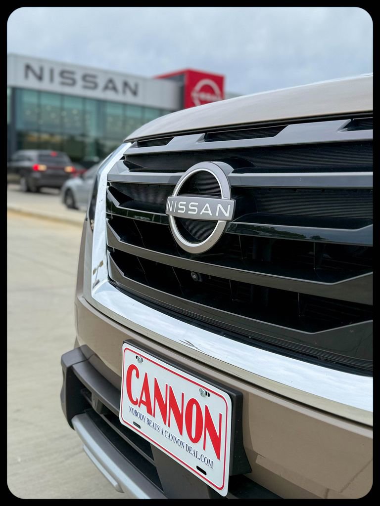 Used 2024 Nissan Pathfinder Platinum w/ Cargo Package image 6