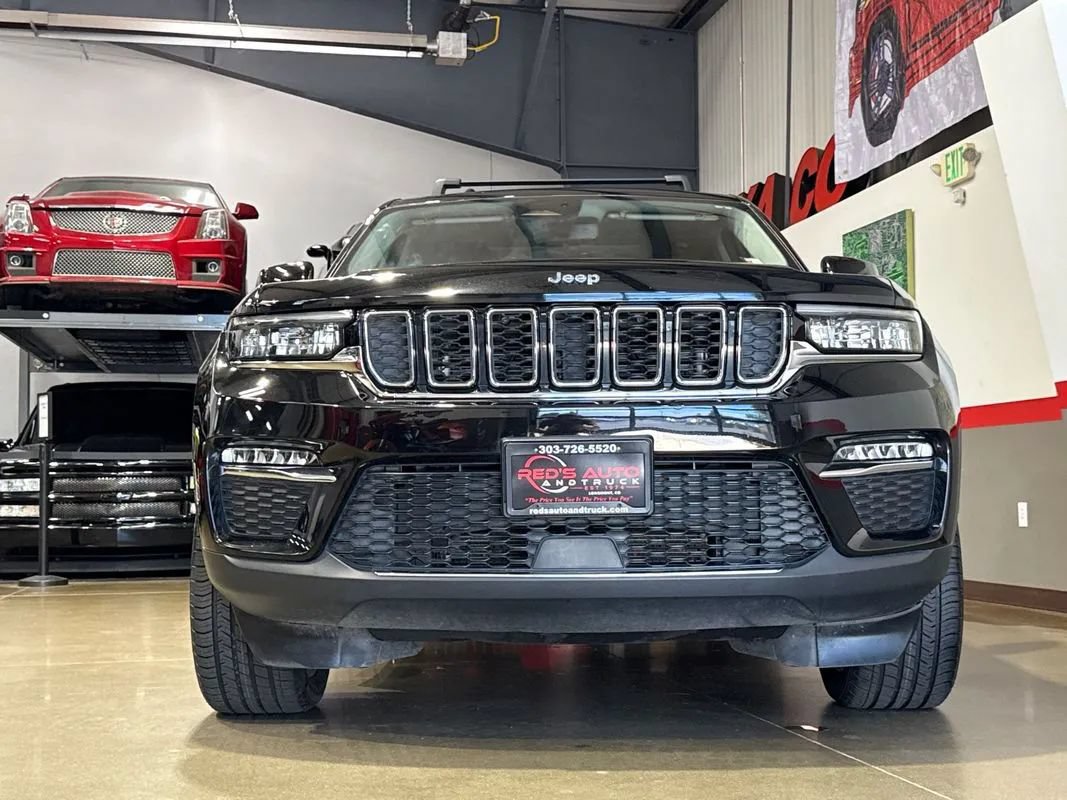 Used 2023 Jeep Grand Cherokee 4WD 4xe image 35