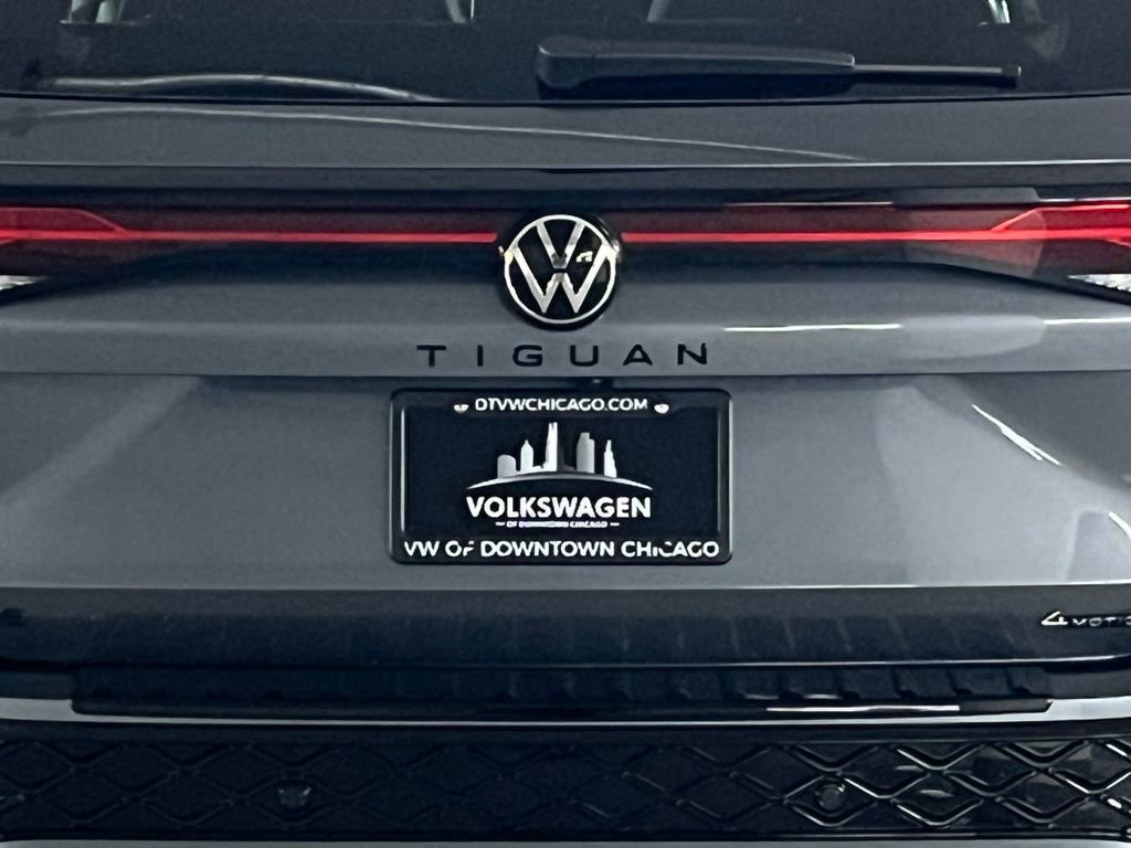 New 2026 Volkswagen Tiguan SE R-Line AWD/4WD image 36