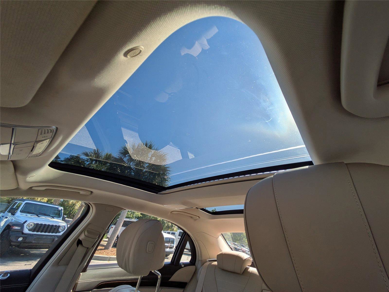 Used 2019 Mercedes-Benz S 560 Sedan image 22