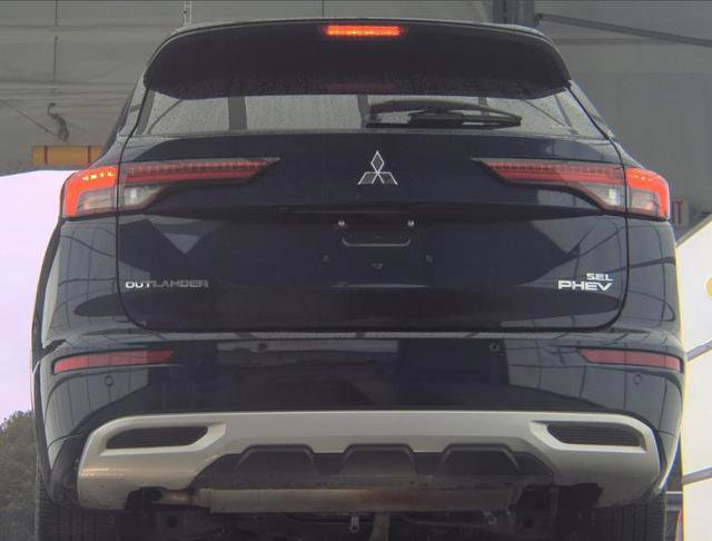 Used 2024 Mitsubishi Outlander SEL Black Edition image 6