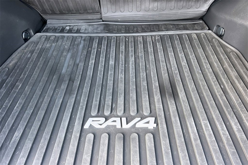 Used 2025 Toyota RAV4 Limited image 17