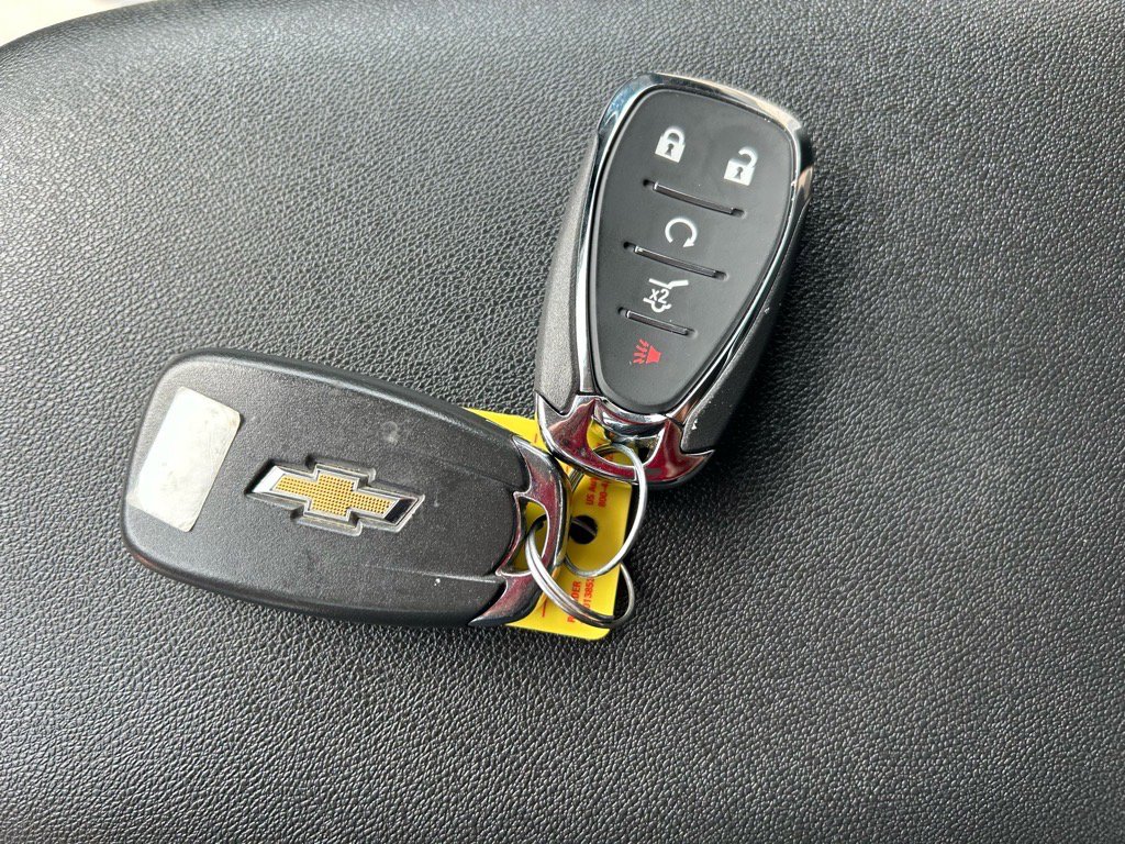 Used 2023 Chevrolet Equinox LT w/ Driver Convenience Package image 28