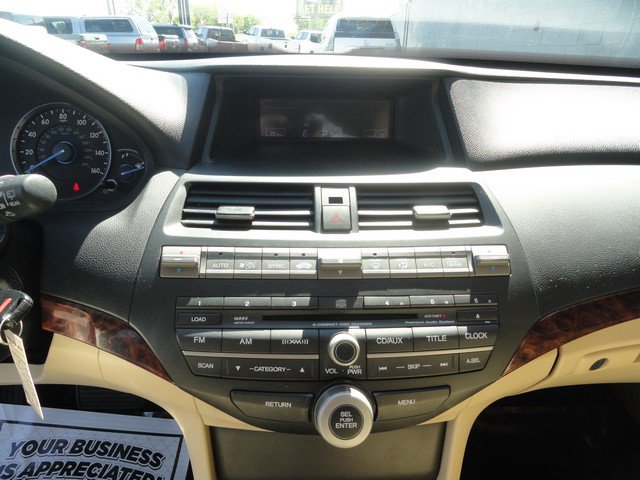 Used 2010 Honda Crosstour EX-L image 17