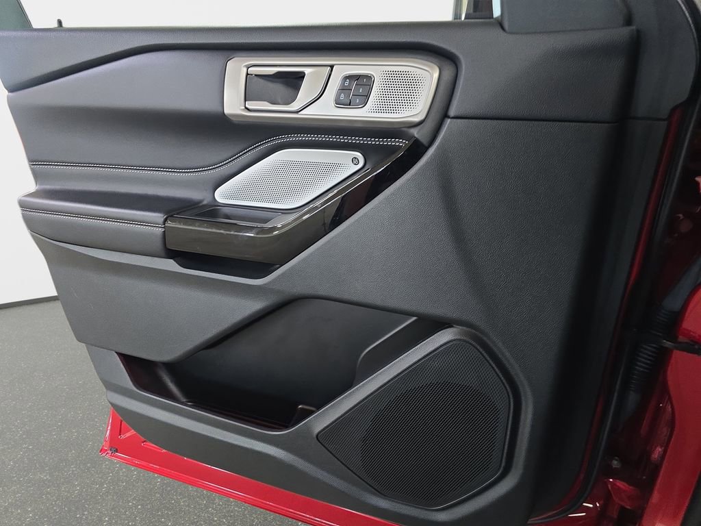 Used 2023 Ford Explorer ST w/ Equipment Group 401A AWD/4WD image 27