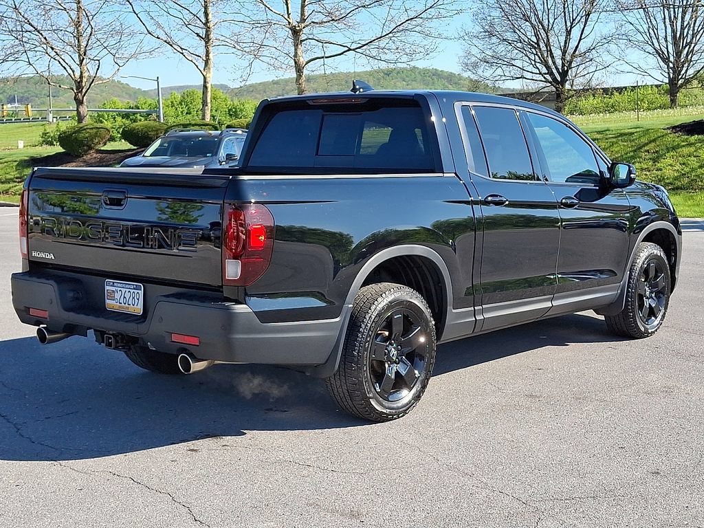 Used 2025 Honda Ridgeline Black Edition image 9