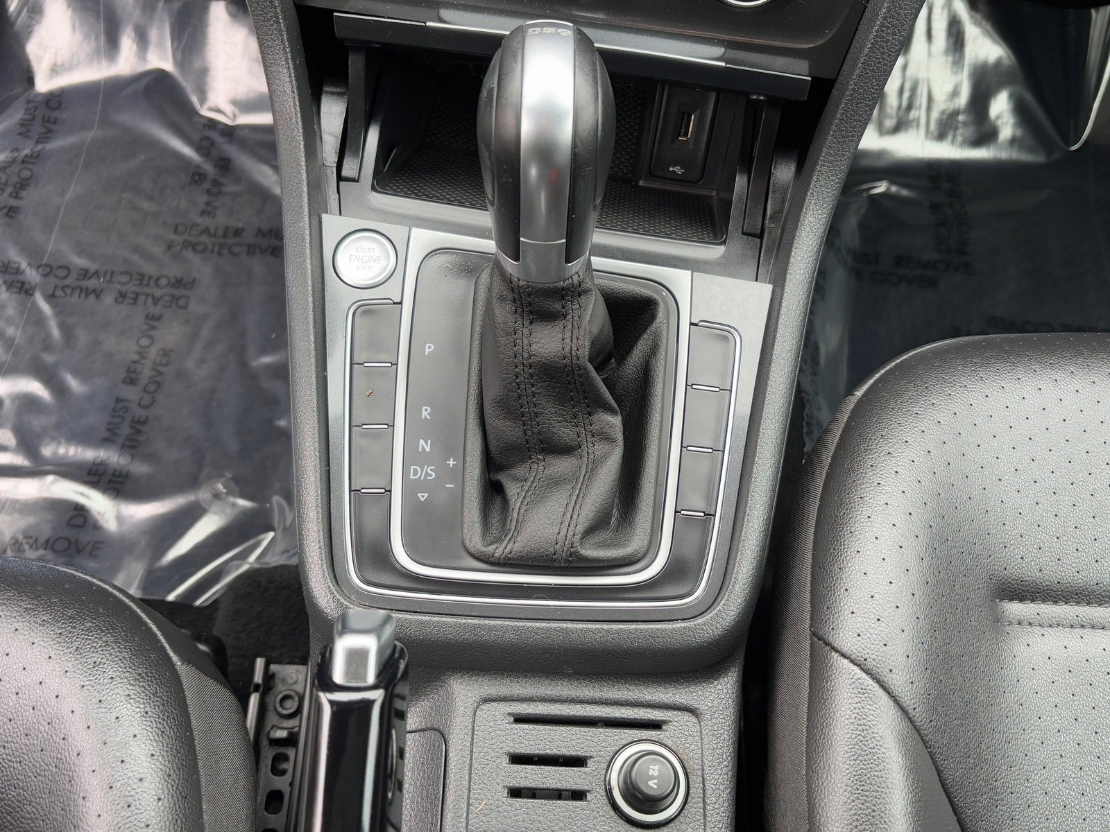 Used 2019 Volkswagen Golf S image 27