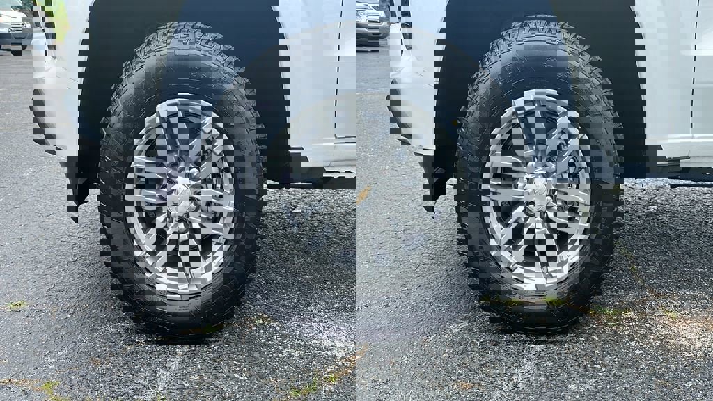 New 2025 Chevrolet Colorado LT w/ LT Convenience Package image 9