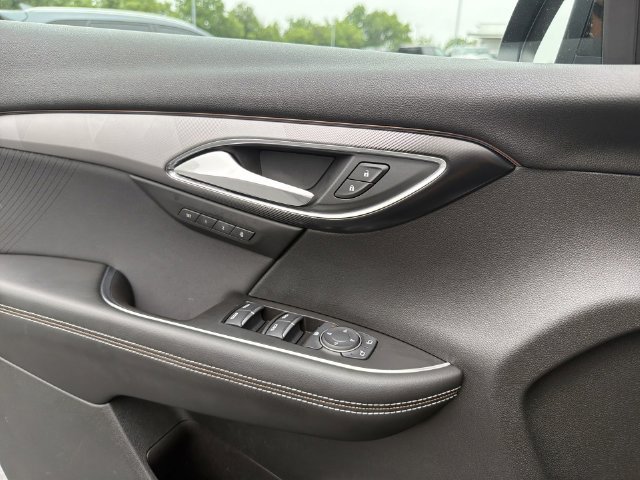 Certified 2025 Buick Envision Sport Touring AWD/4WD image 22