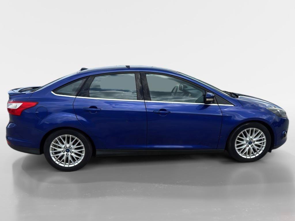 Used 2014 Ford Focus Titanium FWD image 6