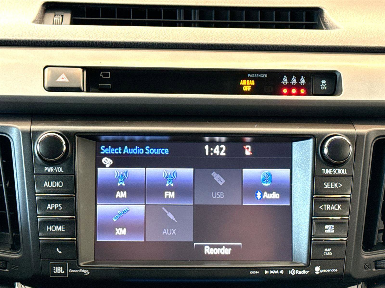 Used 2018 Toyota RAV4 SE w/ Advanced Technology Package image 12