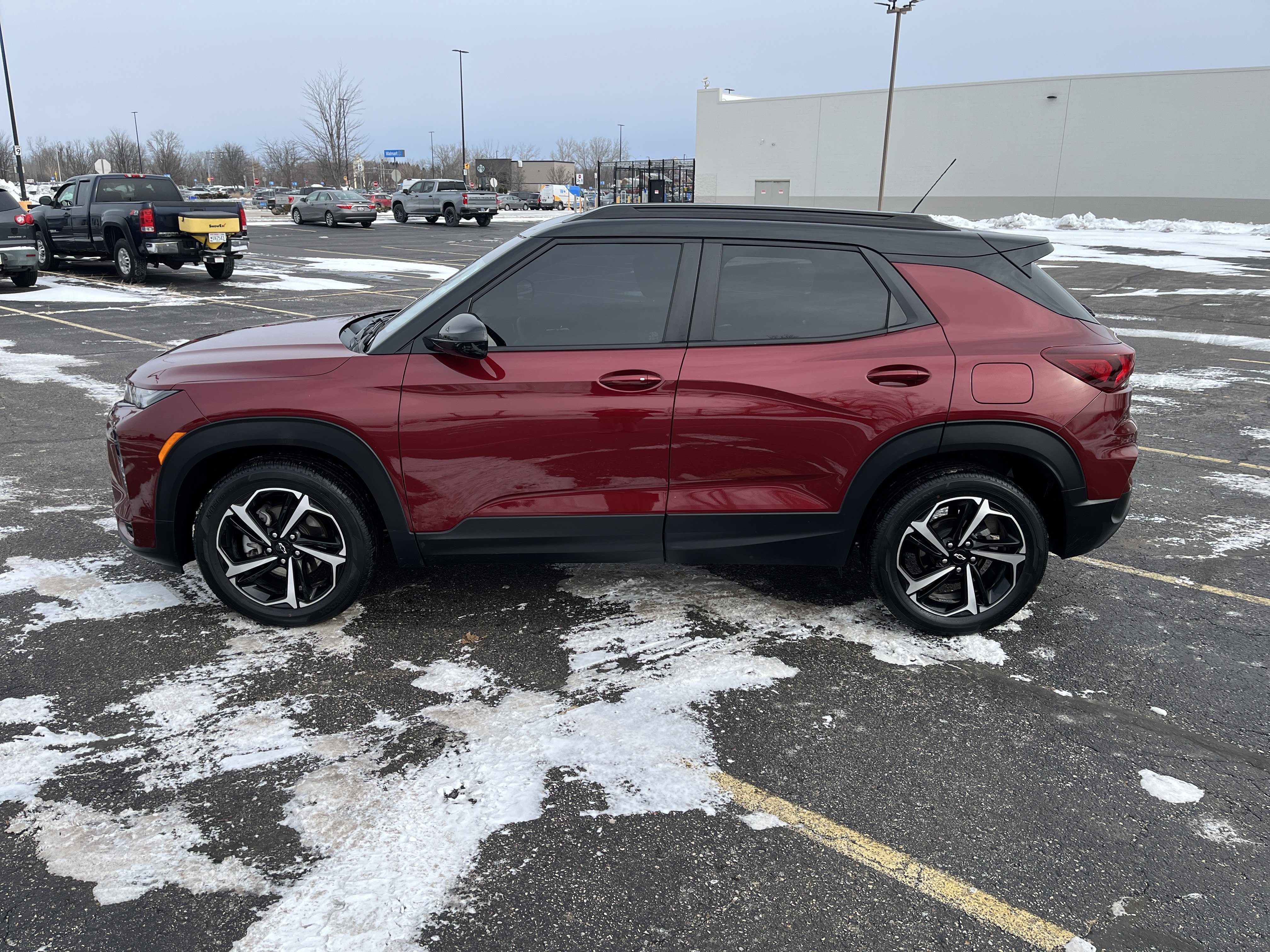 Used 2023 Chevrolet TrailBlazer RS w/ Sun and Liftgate Package image 3