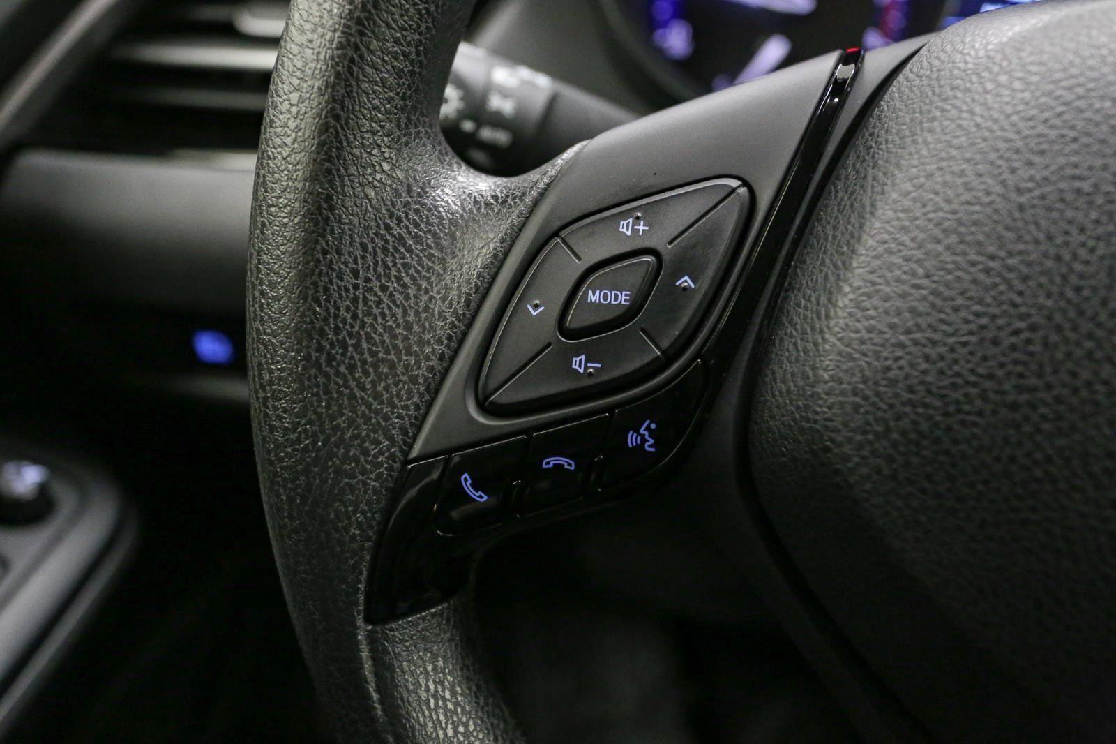 Used 2021 Toyota C-HR LE image 33