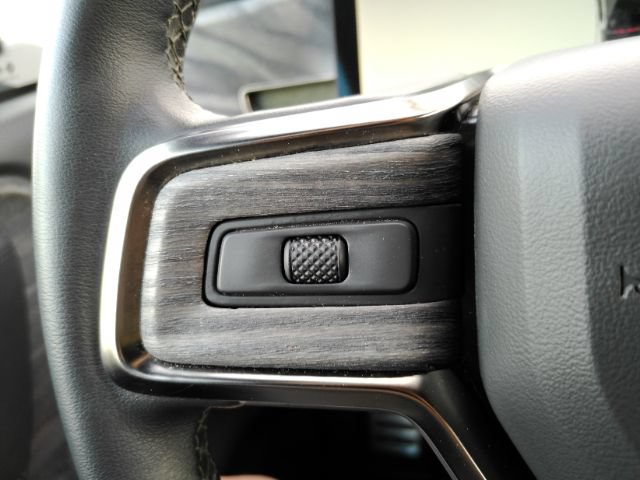 Used 2022 Rivian R1T Adventure AWD/4WD image 38