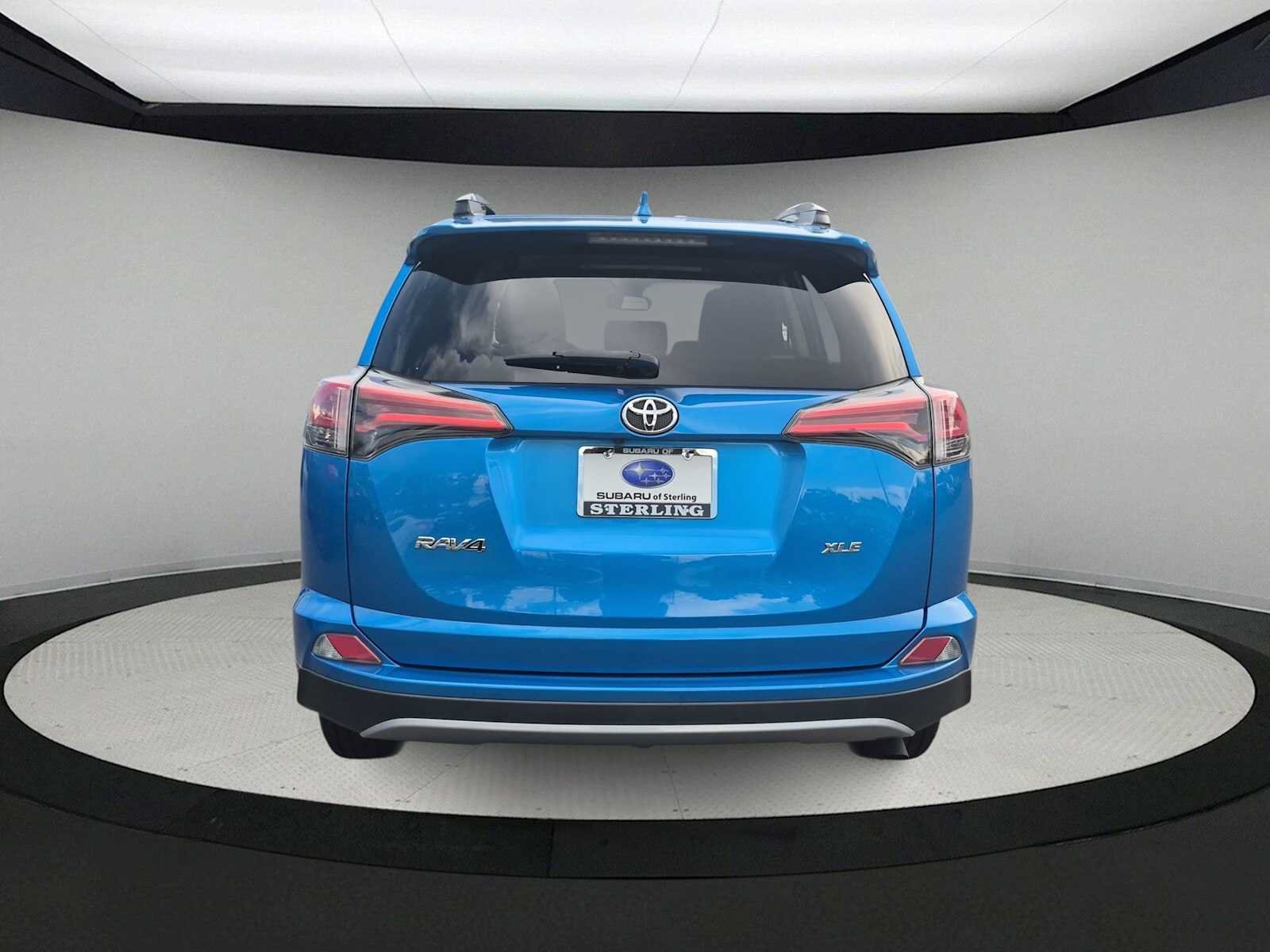 Used 2018 Toyota RAV4 XLE w/ Plus Extra Value Package FWD image 7