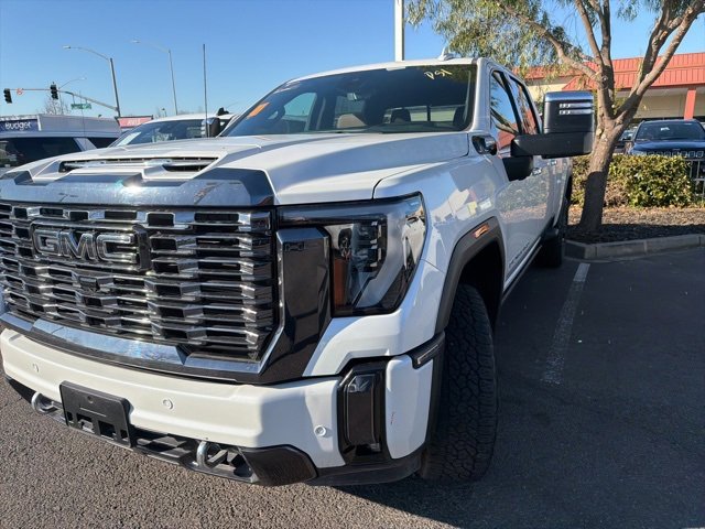 Used 2024 GMC Sierra 3500 Denali Ultimate image 13