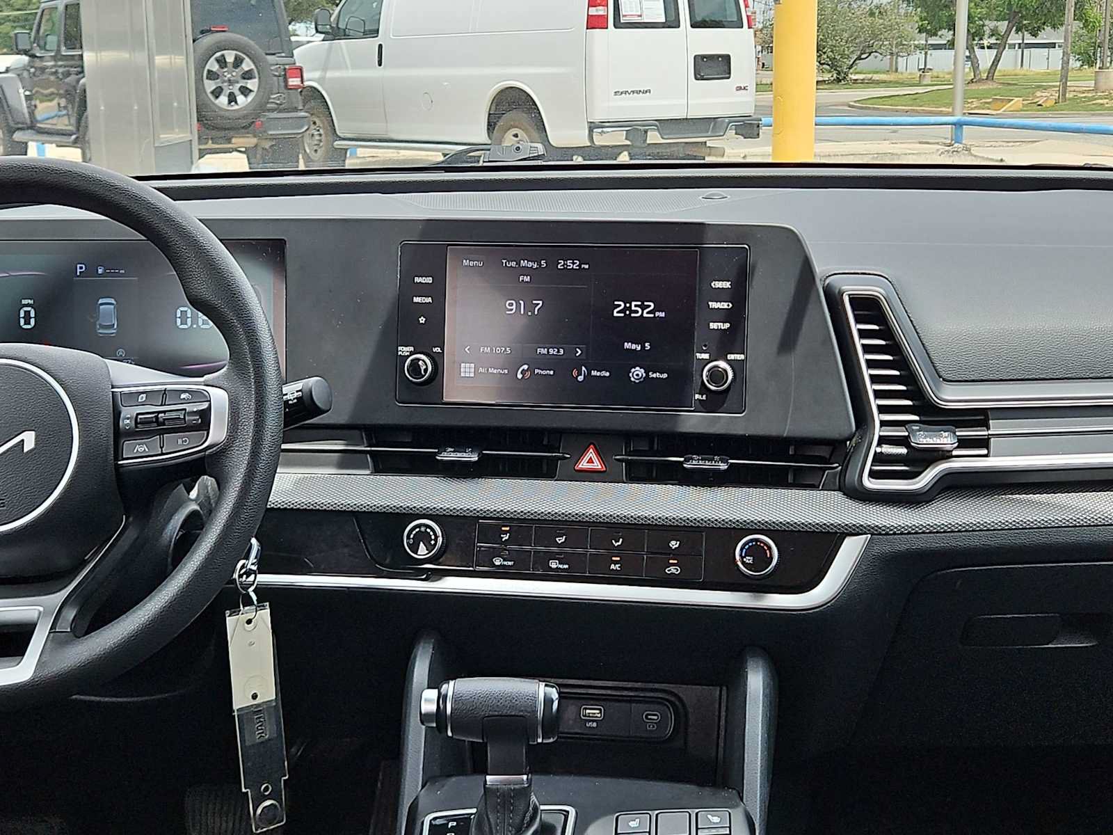 Used 2024 Kia Sportage LX AWD/4WD image 14