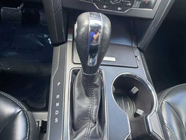 Used 2019 Ford Explorer XLT w/ Equipment Group 202A FWD image 16