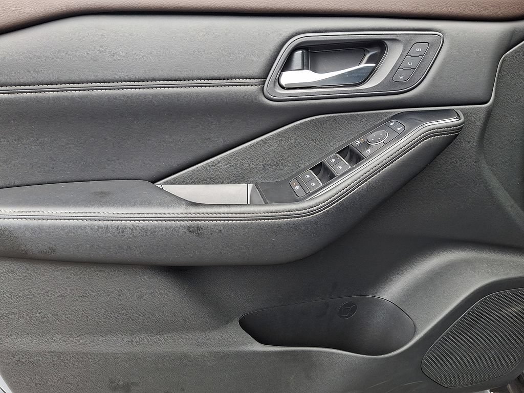 Certified 2023 Nissan Rogue SL AWD/4WD image 14