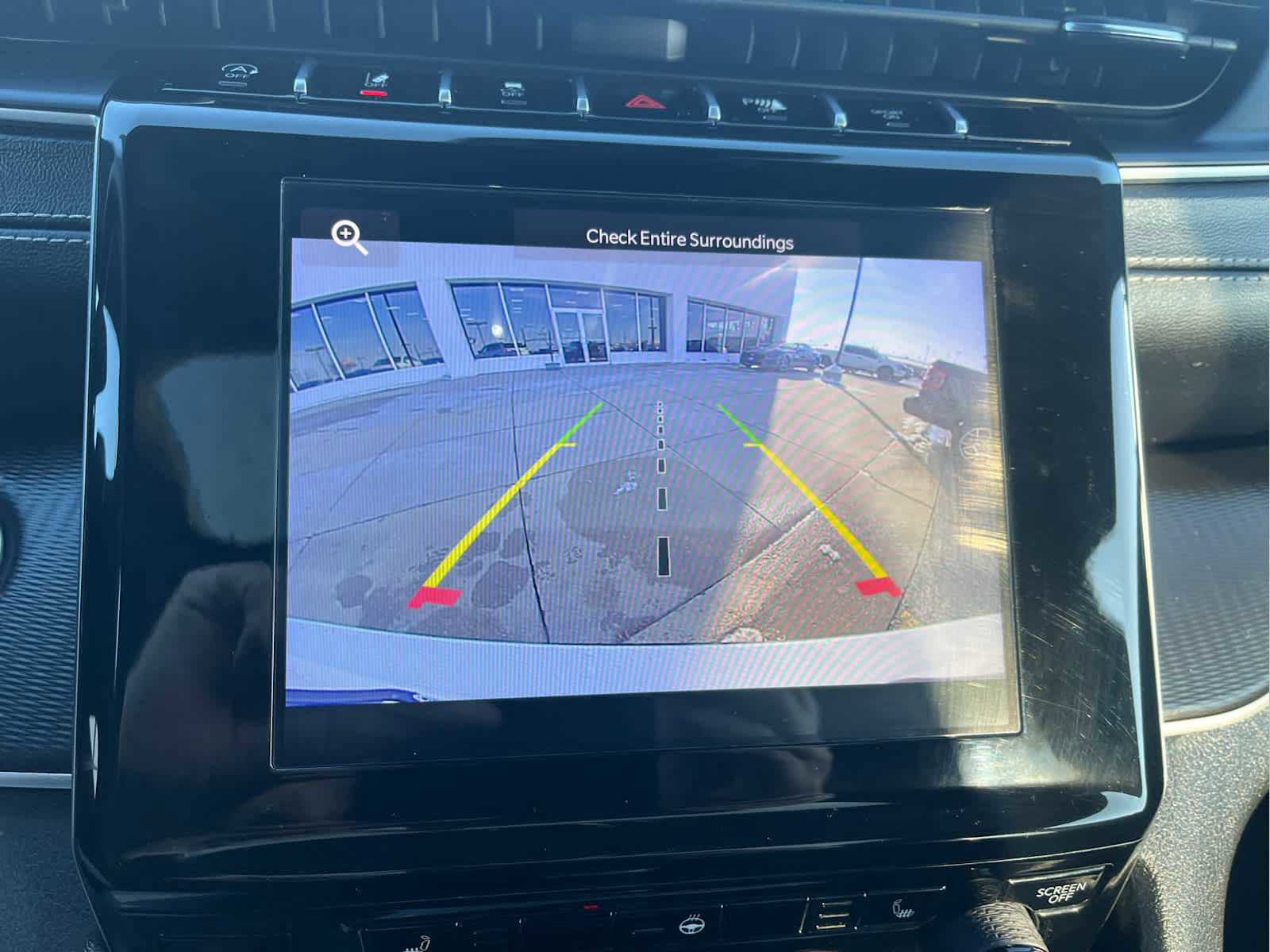 Used 2023 Jeep Grand Cherokee L Laredo image 35