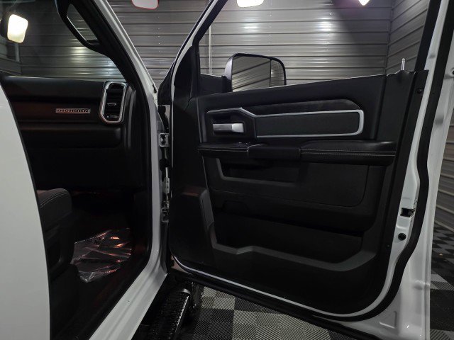 Used 2022 RAM 2500 Big Horn w/ Level C Equiment Group AWD/4WD image 35