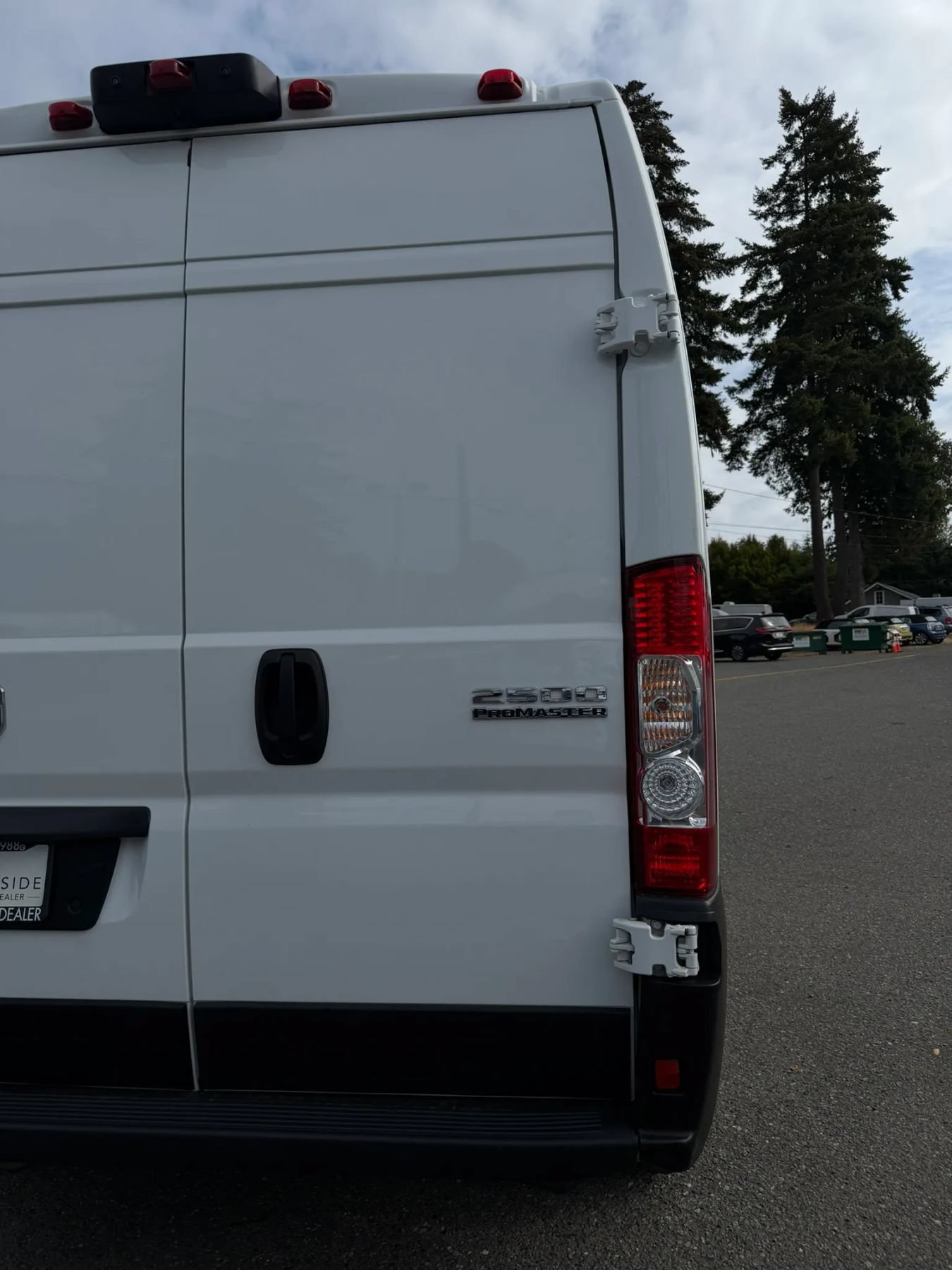 Used 2025 RAM ProMaster 2500 w/ Convenience Group FWD image 14