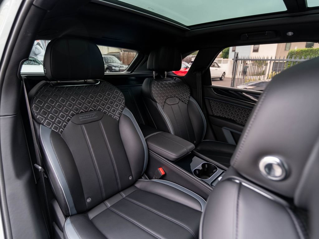 Used 2023 Bentley Bentayga Speed AWD/4WD image 26