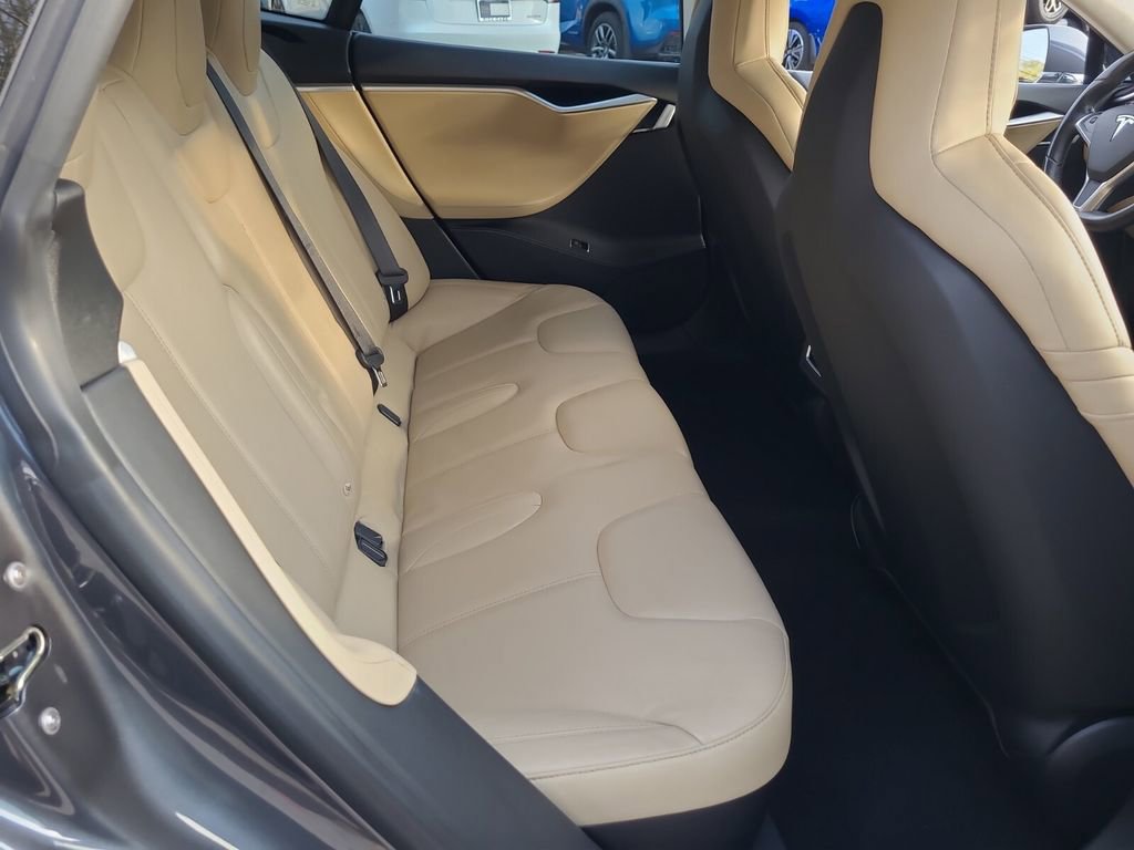 Used 2016 Tesla Model S 70D image 44