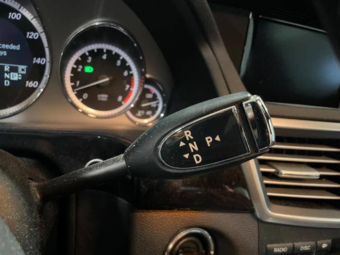 Used 2010 Mercedes-Benz E 350 4MATIC Sedan image 37