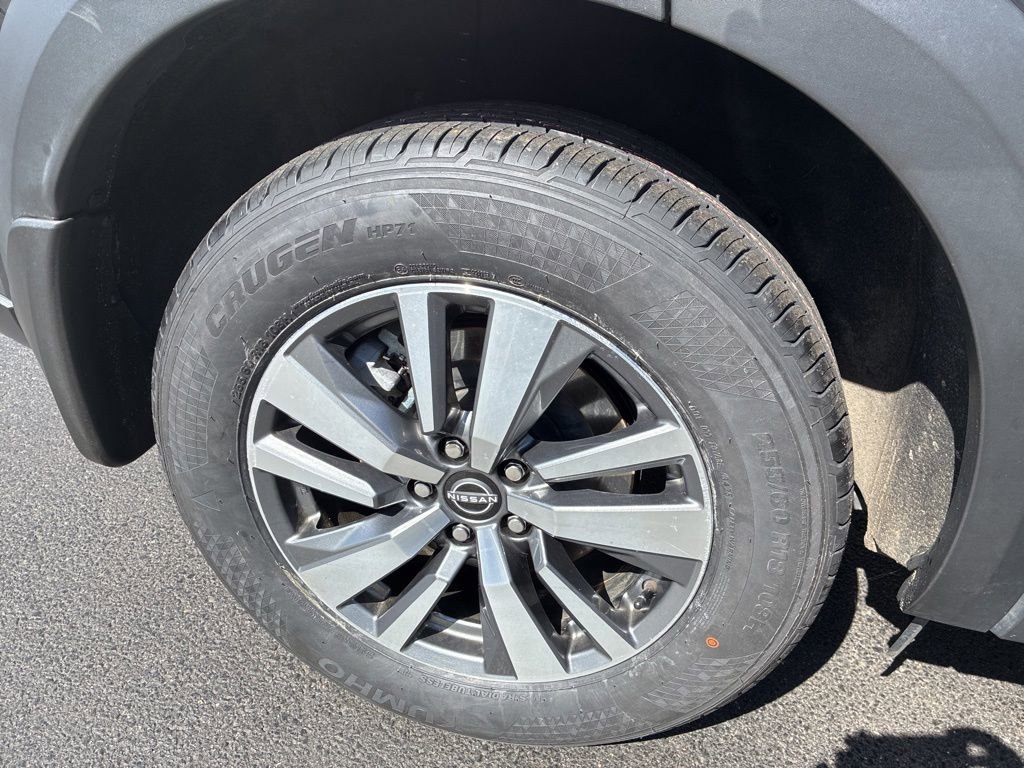 Certified 2023 Nissan Pathfinder SL w/ Black Appearance Package AWD/4WD image 10